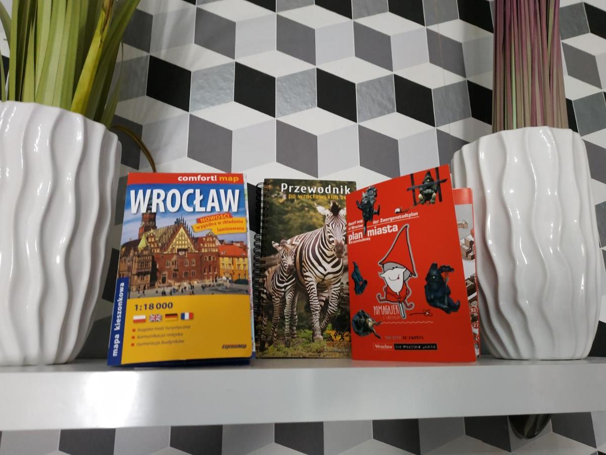 Apartament Venge -Cale Mieszkanie 46M2 Na Wylacznosc - Z Jedna Sypialnia I Jednym Sypialno-Salonem -3 Pietro Bez Windy- Rezerwacja Bez Karty Kredytowej-Klimatyzacja-Netflix-2 Lozeczka Dzieciece- Bezplatny Parking Publiczny Wrocław Kültér fotó