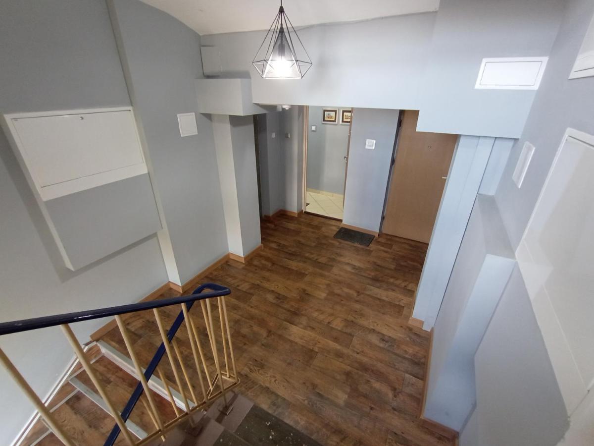Apartament Venge -Cale Mieszkanie 46M2 Na Wylacznosc - Z Jedna Sypialnia I Jednym Sypialno-Salonem -3 Pietro Bez Windy- Rezerwacja Bez Karty Kredytowej-Klimatyzacja-Netflix-2 Lozeczka Dzieciece- Bezplatny Parking Publiczny Wrocław Kültér fotó