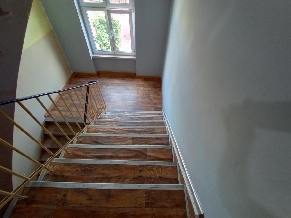 Apartament Venge -Cale Mieszkanie 46M2 Na Wylacznosc - Z Jedna Sypialnia I Jednym Sypialno-Salonem -3 Pietro Bez Windy- Rezerwacja Bez Karty Kredytowej-Klimatyzacja-Netflix-2 Lozeczka Dzieciece- Bezplatny Parking Publiczny Wrocław Kültér fotó