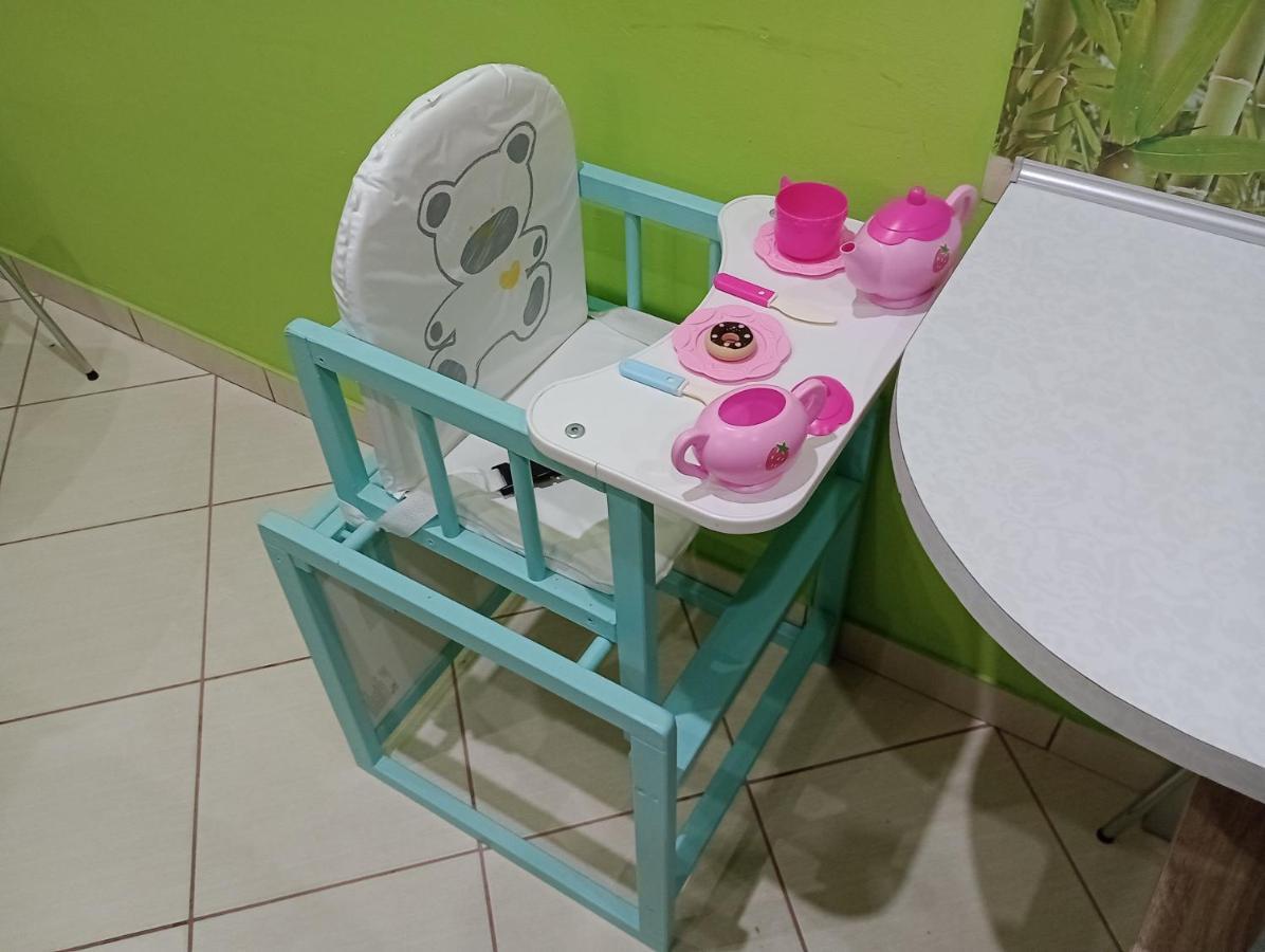 Apartament Venge -Cale Mieszkanie 46M2 Na Wylacznosc - Z Jedna Sypialnia I Jednym Sypialno-Salonem -3 Pietro Bez Windy- Rezerwacja Bez Karty Kredytowej-Klimatyzacja-Netflix-2 Lozeczka Dzieciece- Bezplatny Parking Publiczny Wrocław Kültér fotó