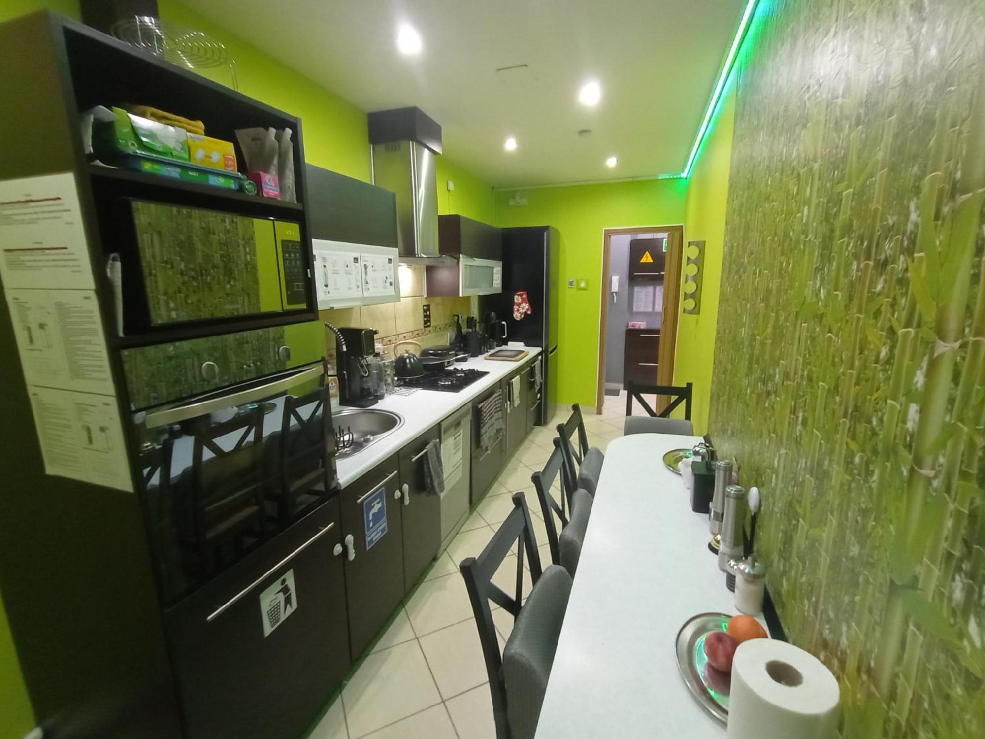 Apartament Venge -Cale Mieszkanie 46M2 Na Wylacznosc - Z Jedna Sypialnia I Jednym Sypialno-Salonem -3 Pietro Bez Windy- Rezerwacja Bez Karty Kredytowej-Klimatyzacja-Netflix-2 Lozeczka Dzieciece- Bezplatny Parking Publiczny Wrocław Kültér fotó