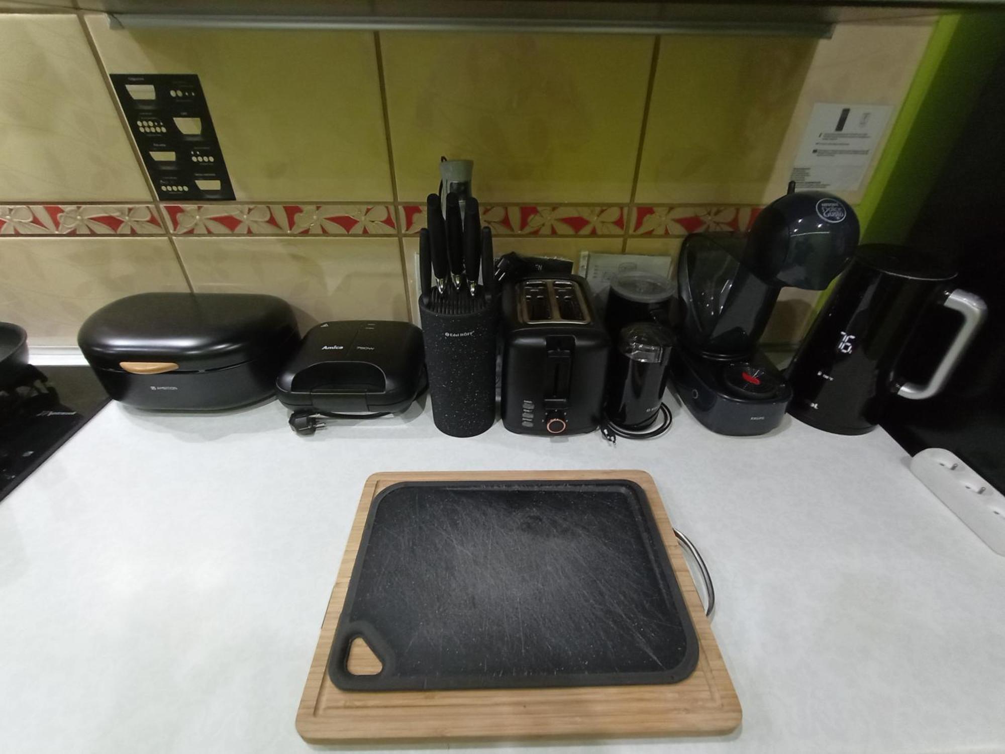 Apartament Venge -Cale Mieszkanie 46M2 Na Wylacznosc - Z Jedna Sypialnia I Jednym Sypialno-Salonem -3 Pietro Bez Windy- Rezerwacja Bez Karty Kredytowej-Klimatyzacja-Netflix-2 Lozeczka Dzieciece- Bezplatny Parking Publiczny Wrocław Kültér fotó