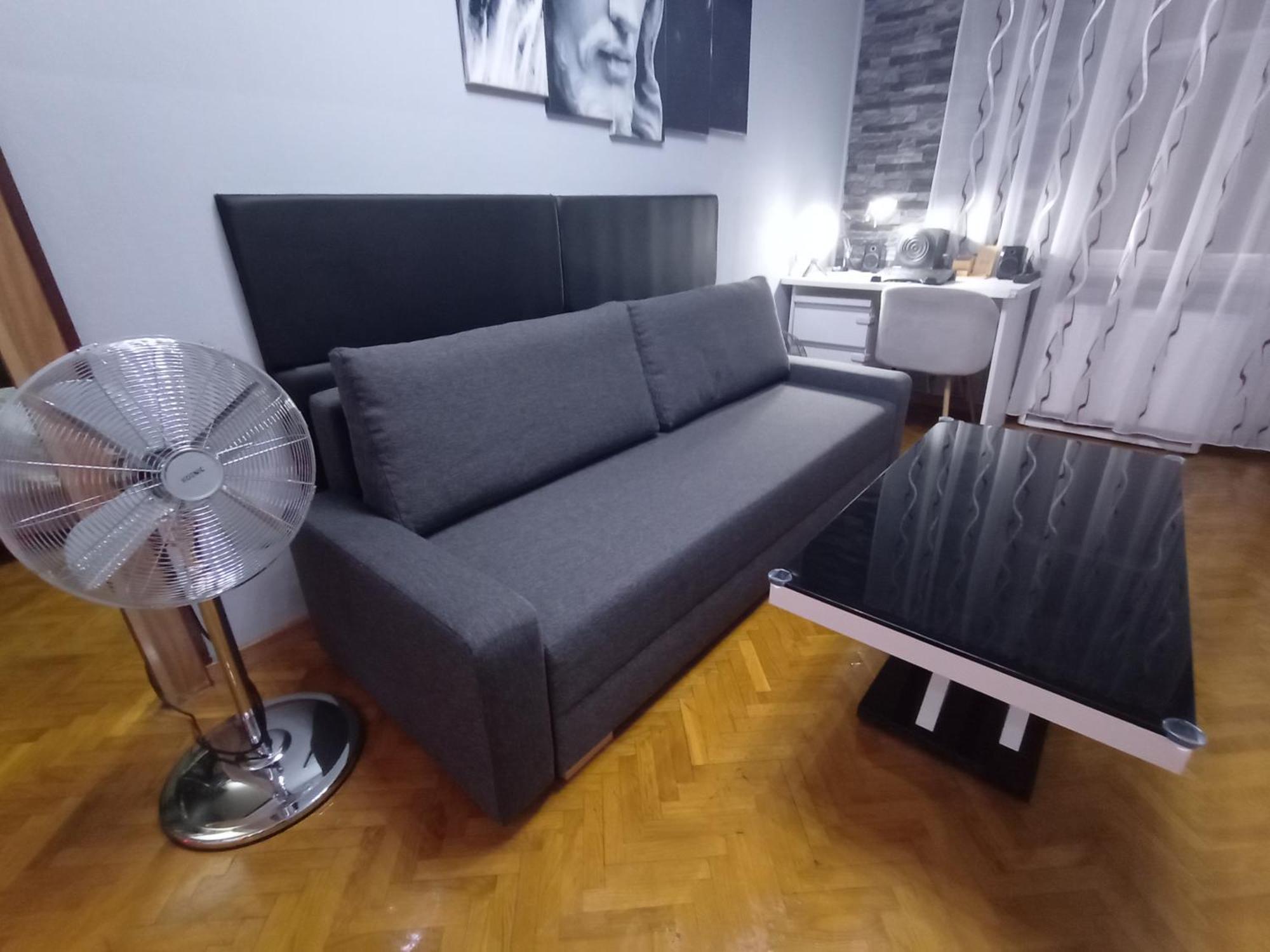 Apartament Venge -Cale Mieszkanie 46M2 Na Wylacznosc - Z Jedna Sypialnia I Jednym Sypialno-Salonem -3 Pietro Bez Windy- Rezerwacja Bez Karty Kredytowej-Klimatyzacja-Netflix-2 Lozeczka Dzieciece- Bezplatny Parking Publiczny Wrocław Kültér fotó