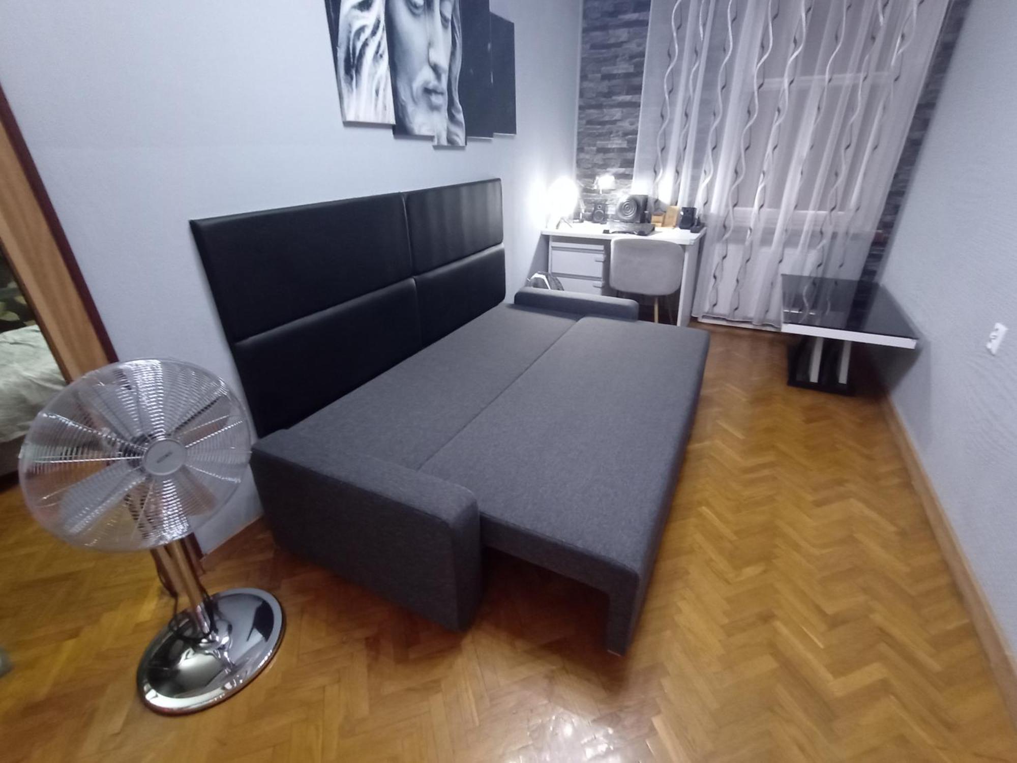 Apartament Venge -Cale Mieszkanie 46M2 Na Wylacznosc - Z Jedna Sypialnia I Jednym Sypialno-Salonem -3 Pietro Bez Windy- Rezerwacja Bez Karty Kredytowej-Klimatyzacja-Netflix-2 Lozeczka Dzieciece- Bezplatny Parking Publiczny Wrocław Kültér fotó